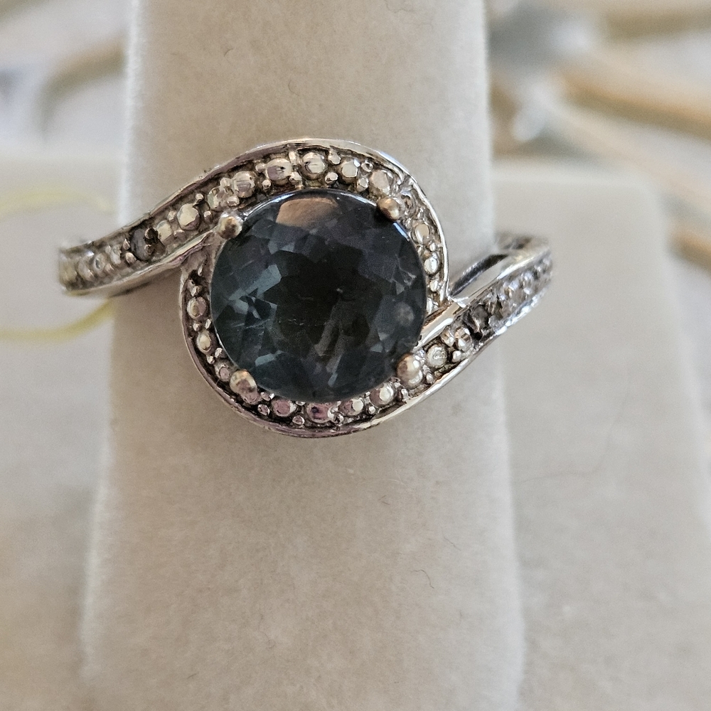 Elegant Sterling Silver and Blue Topaz Gemstone Ring Sz 5
